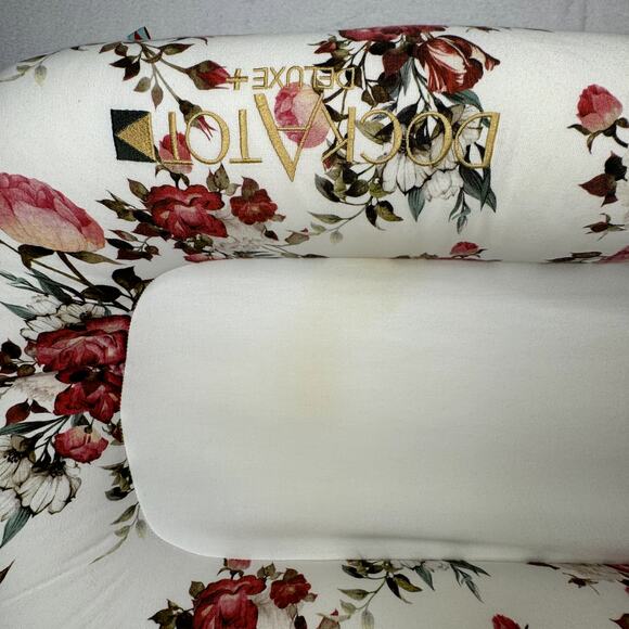 DOCK A TOT DELUXE Deluxe La Vie en Rose Floral Roses Dockatot 0-8 Months - Picture 6 of 11